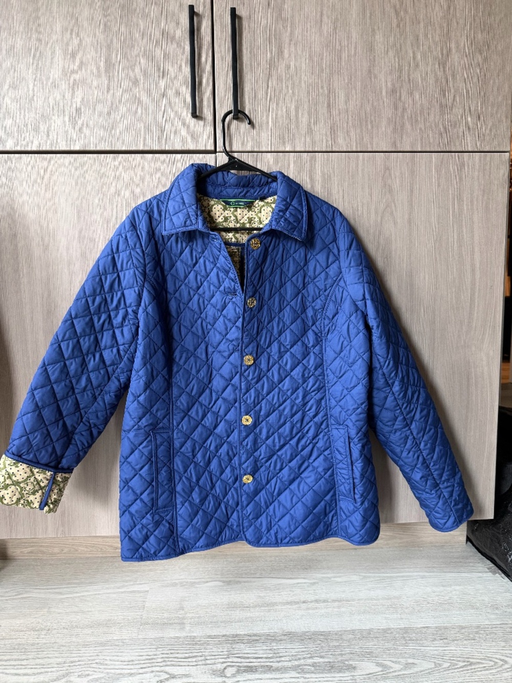 C. Wonder Women’s Quilted Jacket Size L Blue Button Down Diamond Pattern lined